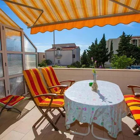 Apartman Jarak Near