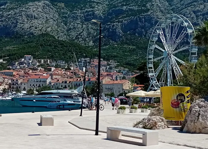 Jarak Near Макарська