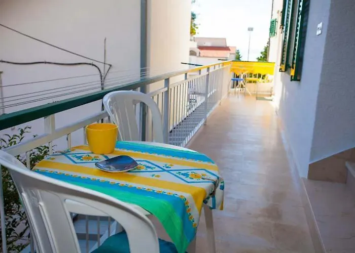 Апартаменти Jarak Near